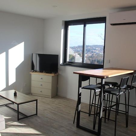 Immeuble Renove Au Centre D'Auch. Apartment Exterior photo